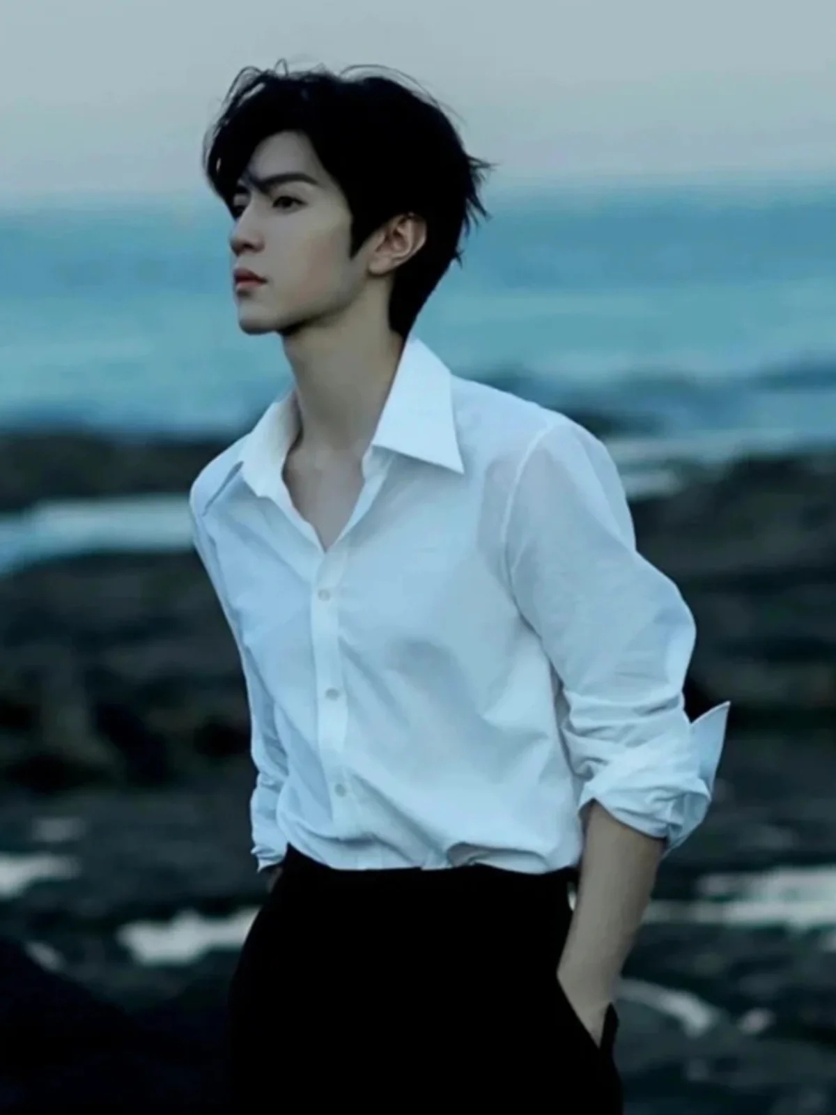 

White Long Sve Men's irt Spring Autumn Sle Youthful College Faion Inner Wear Durable Polyester Fiber arp Tailoring