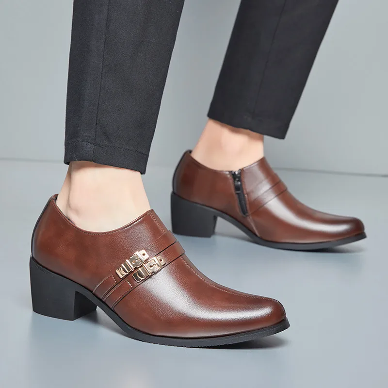 레트로 브라운 남성 정장 신발 지적 발가락 드레스 신발 남자 하이힐 신발 컴포트 가죽 남자 결혼식 신발 zapatos de vestir