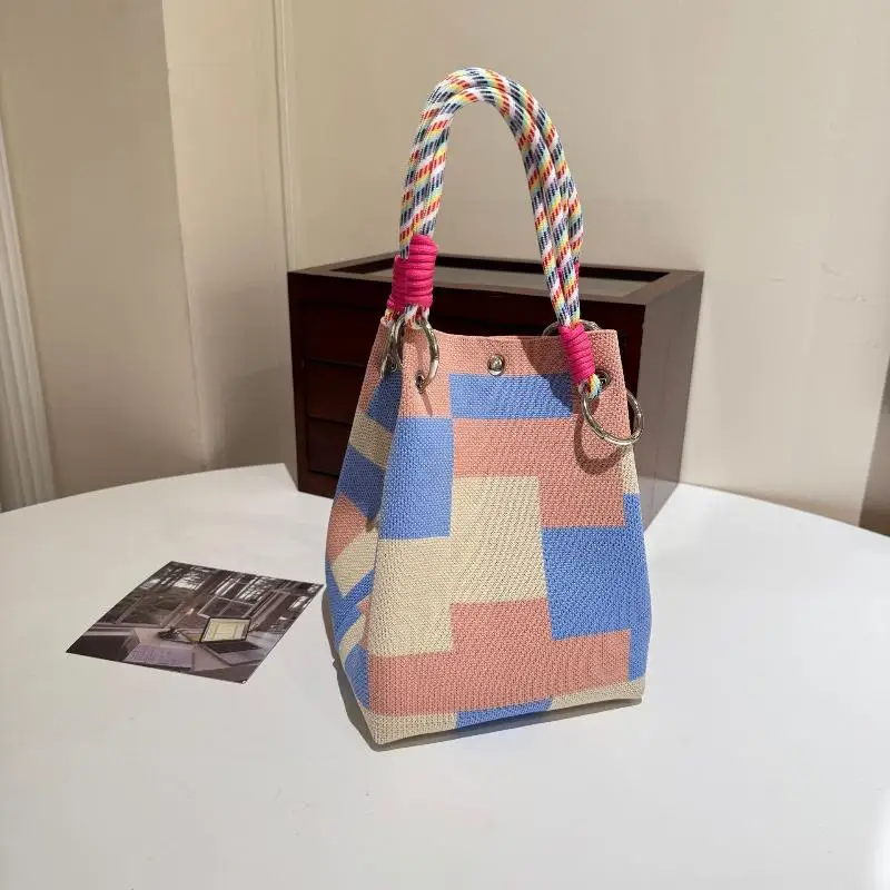 Mini Knitted Bucket Bag Women Geometric Colorblock Waterproof Lining Wristlet Small Handbag for Beach Trips 1PC