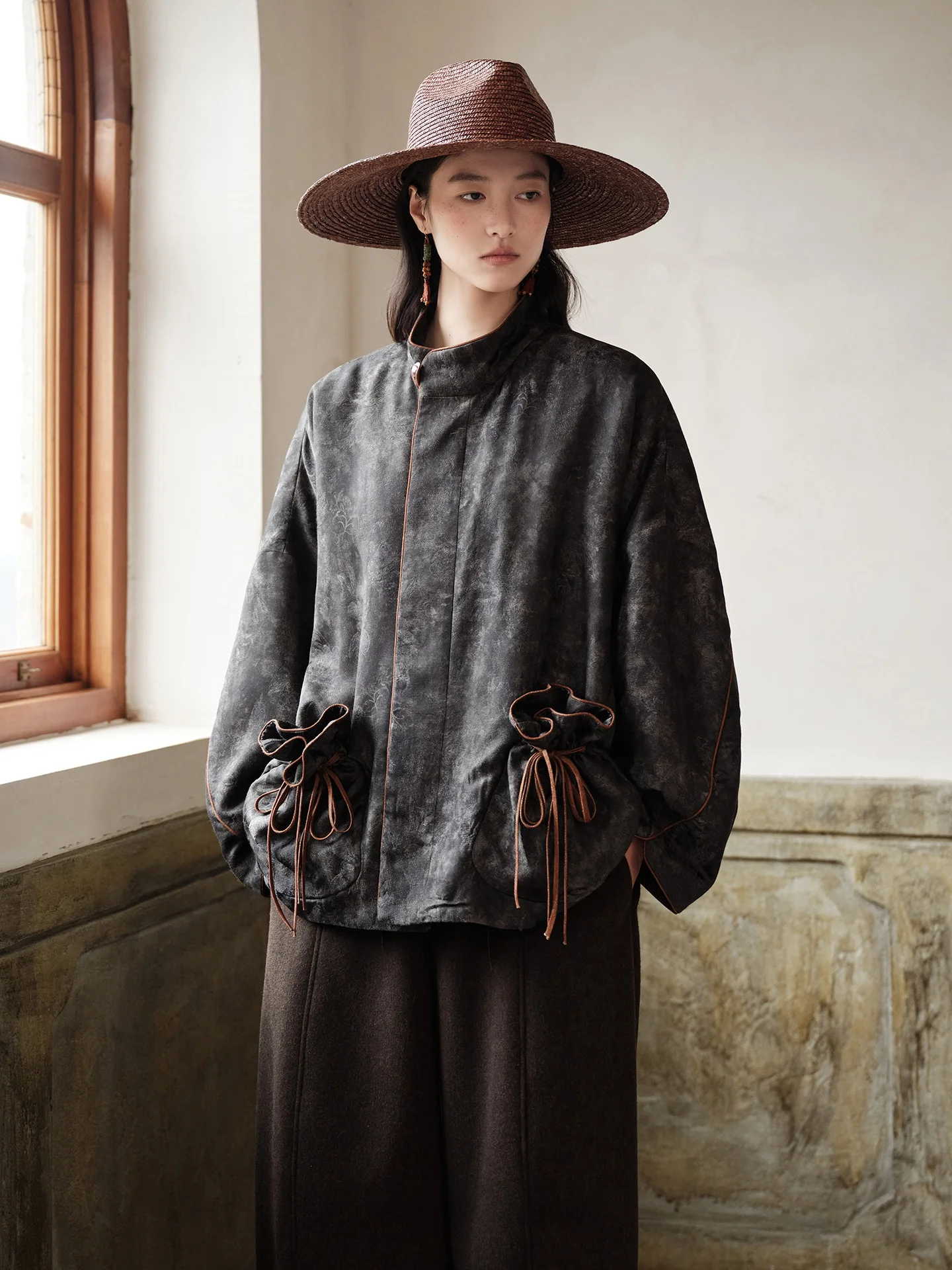 

New Year's Gold Embroidery Cotton Jaet 3D Tailoring Woolen Coat Women's Loose Fit ort Outerwear Button Closure