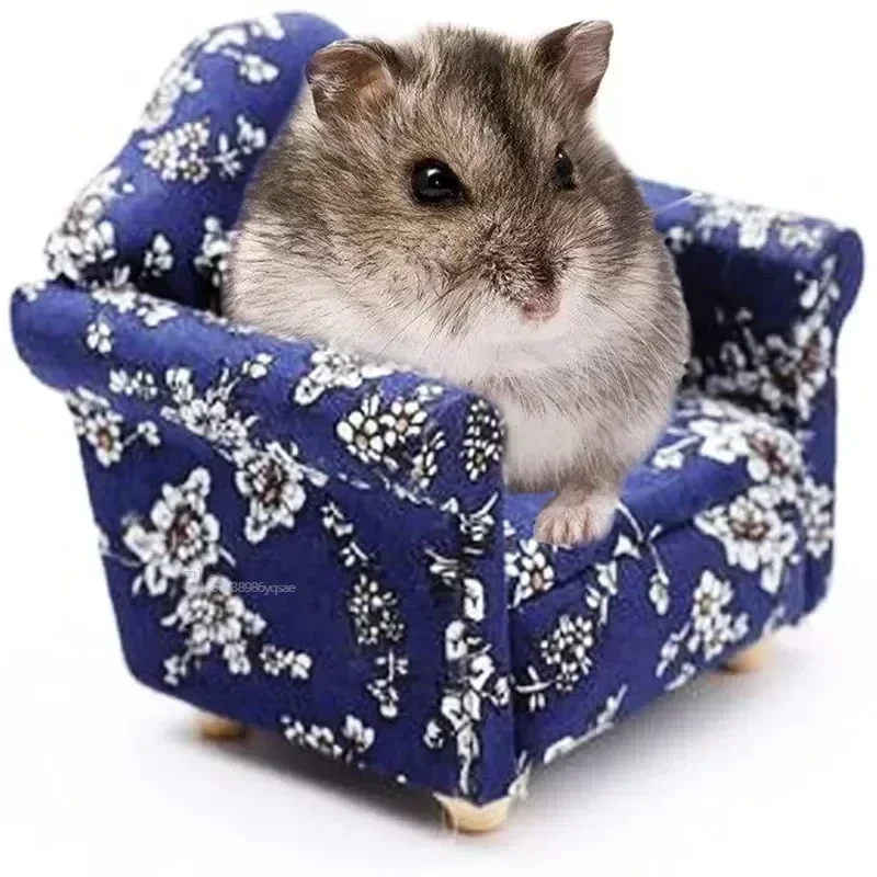 1PCS  Pig Sofa Bed Floral Print Sofa Guinea Small Animal Cage Mini Sofa Hamster Rat Sleeping Bed Hamster House Sofa Hedgehog