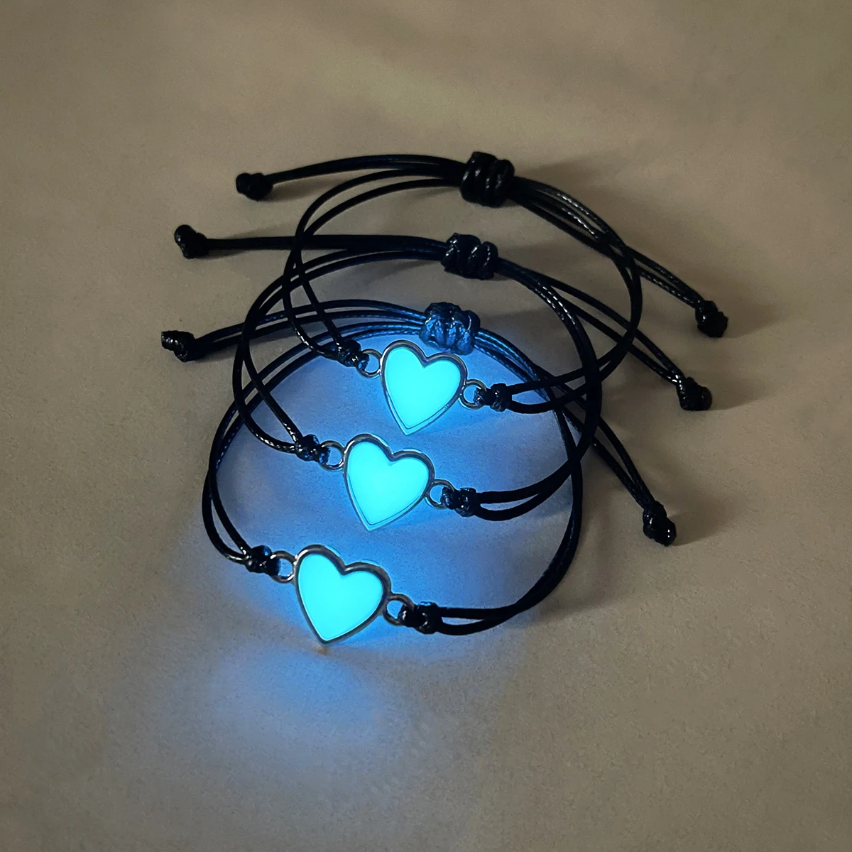 مجموعة مكونة من 3 قطع من أساور القلب المتوهجة في الظلام وأساور الصداقة وإكسسوارات المجوهرات المضيئة #1