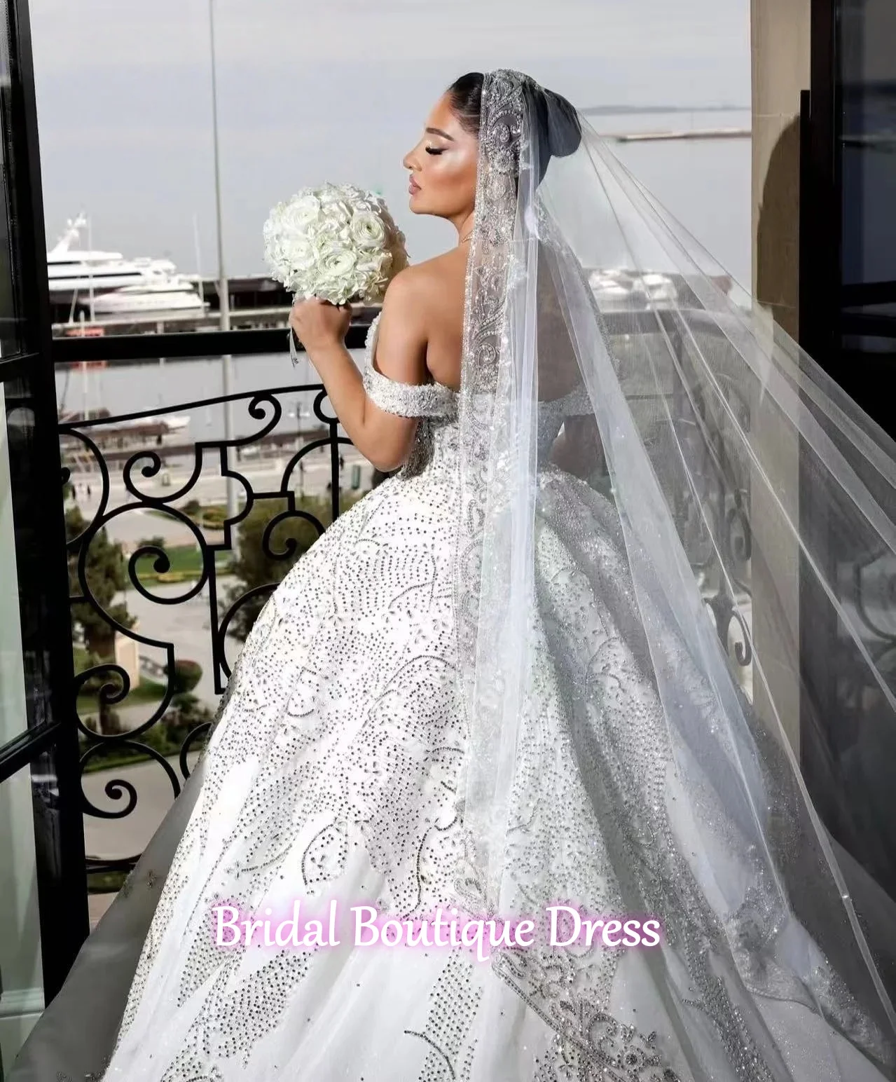 Customized Luxurious Shiny Lace Sweetheart Ball Gown Wedding Dress Beading Pearls Appliques Bridal Gowns Train vestidos de novia