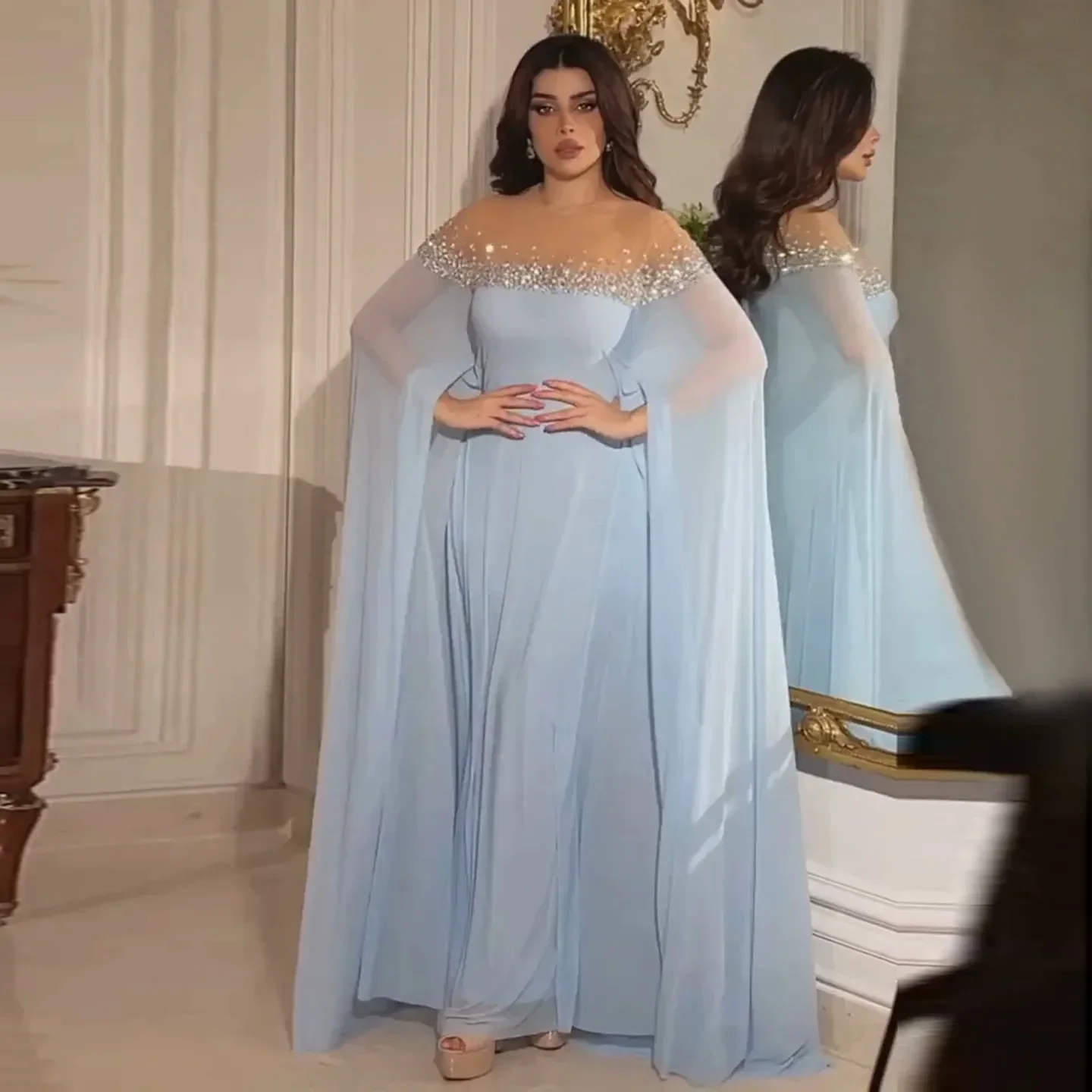 

Customized Luxury Arabic Baby Blue Evening Formal Dress Cap Sleeves Sheer Neck Beading Crystal Chiffon Prom Party Gown