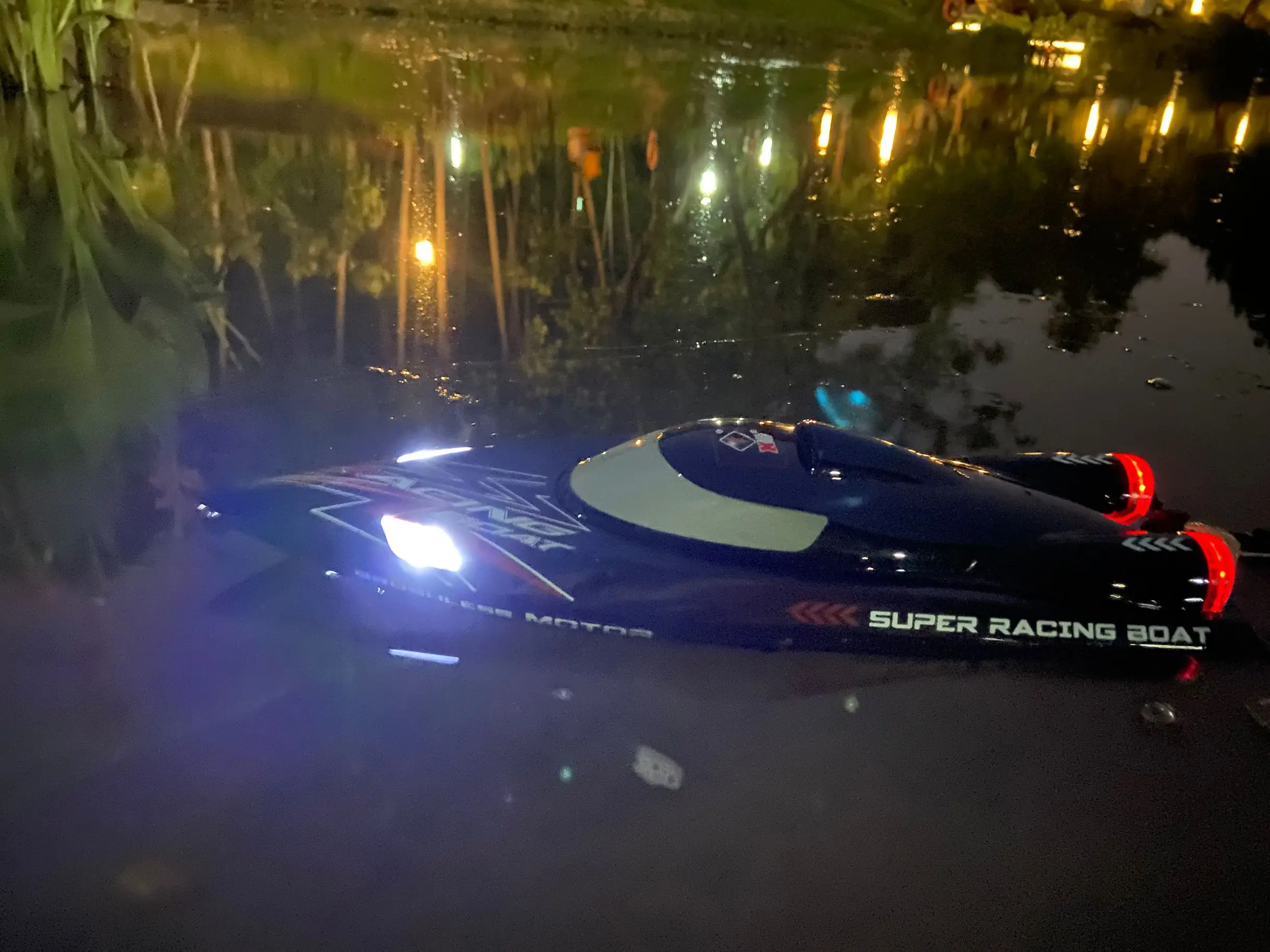 

Boat model RC high-speed racing boat brushless motor 55KM/h large hull 18.5 inches (47CM) entry-level racing boat with front and