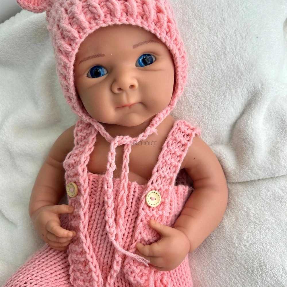 20インチの青い目の女の子ベティ、フルソリッドシリコン製リボーンドール、子供たちに共感心を育むための教育用ロールプレイ新生児人形