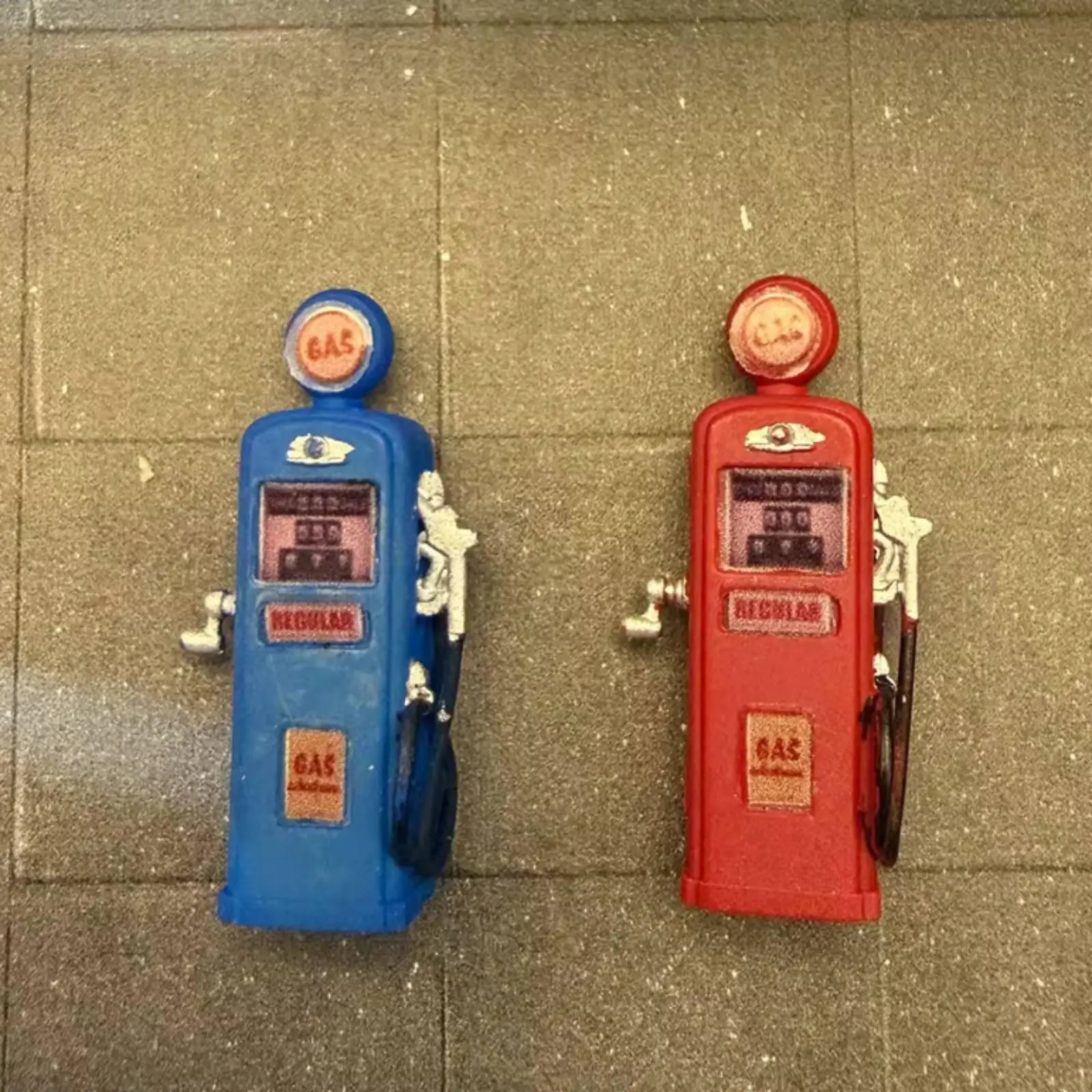 1 64 Miniature Gas Pump Weathered Resin Petrol Station Model Scene Decoration for Garage Sand Table