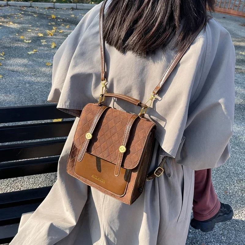 Bolso pequeño esmerilado coreano para mujer, nuevo bolso cruzado de otoño e invierno, mochila de viaje para estudiantes versátil coreana, 2025