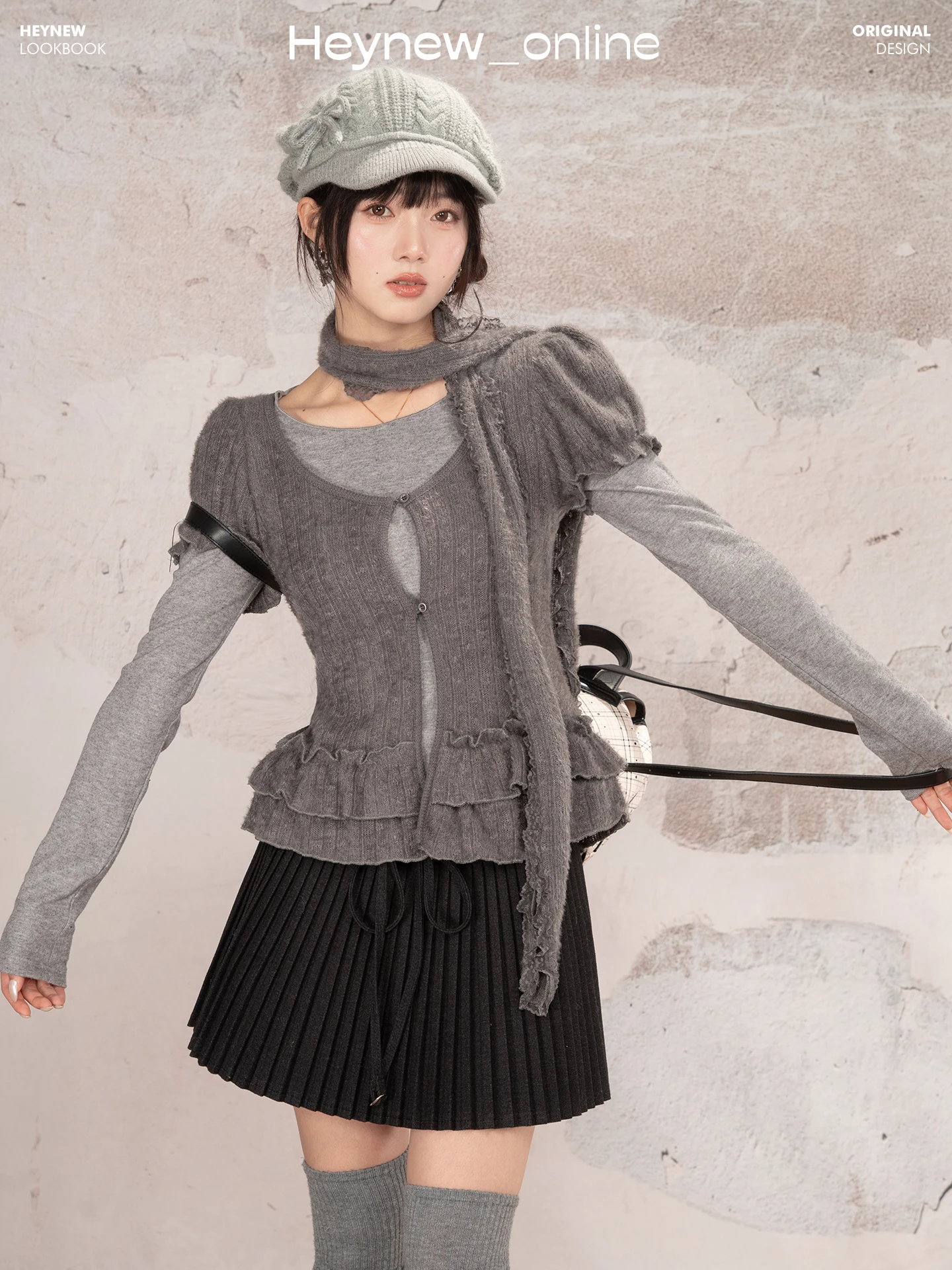 Loveheynew Pure Color round Neck Short Sleeve T-Shirt with Wood Grain  Base Layer Top for Women Winter Commute Style