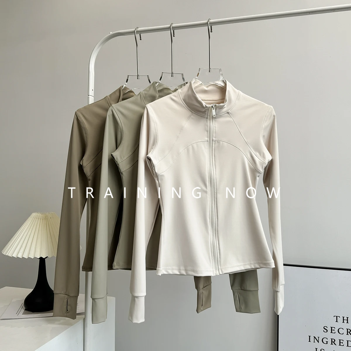 Advanced yoga suit for women in autumn stand collar slimming fast-drying running exercise top outdoor exercise fitness long