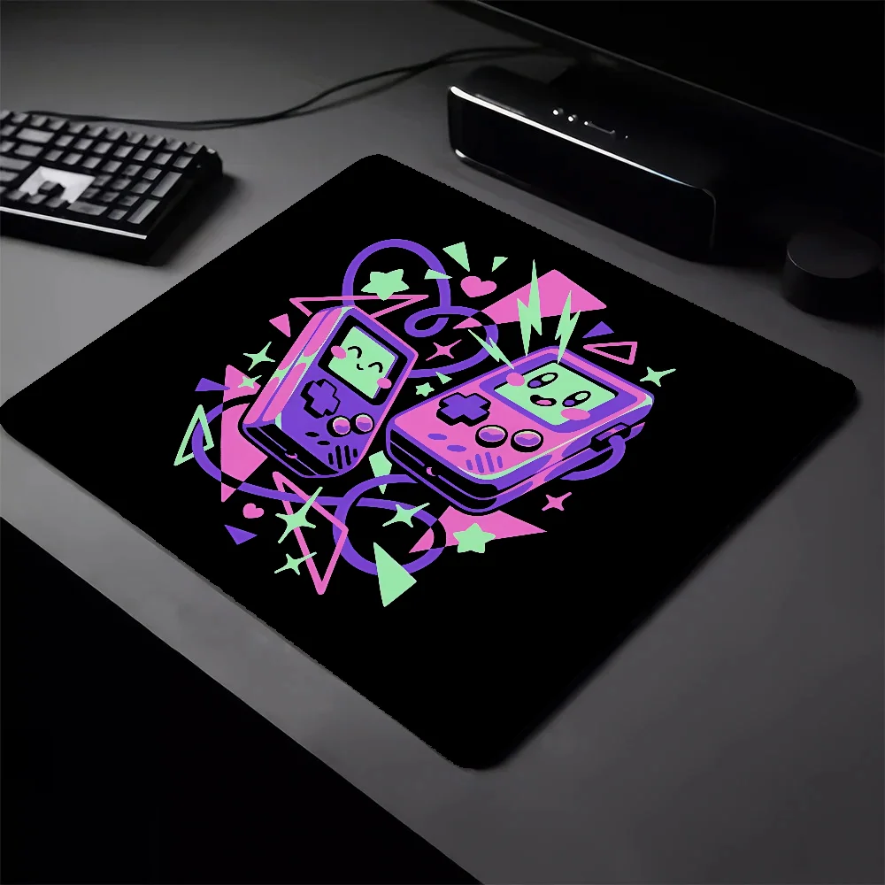 Small Gaming Mouse Mat Game Machine Mausepad Desk Pad Pc Accessories Deskmat Gamer Cabinet Pad on the Table Mousepad Mats Mause