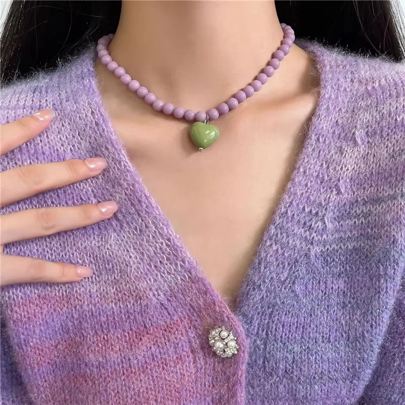 2025 جديد اللون مطرز سلسلة الراتنج القلب قلادة قلادة للنساء الفتيات العصرية سلسلة الترقوة حساسة مجوهرات هدية