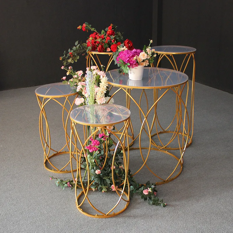 

Gold Theme Wedding Decoration Metal Dessert Combined Table Welcome Area Cake Rack For Party Event Site Layout Props