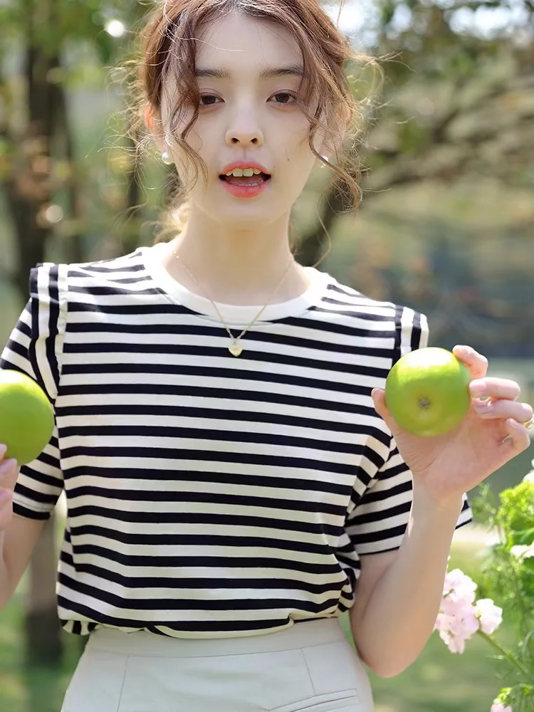 

Chic Striped ort Sve round Ne Knitted Top Women's Faionable Commute Sle Slim Fit Classic Pattern Summer T-irt