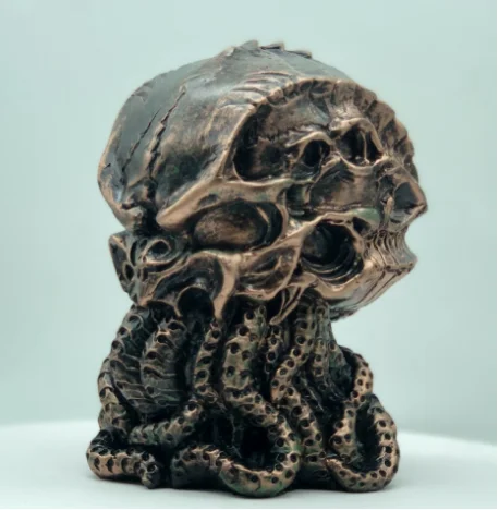 Factory supply Embracing Cthulhu Mythology Statue Cthulhu Skull Head Resin Ornament Octopus