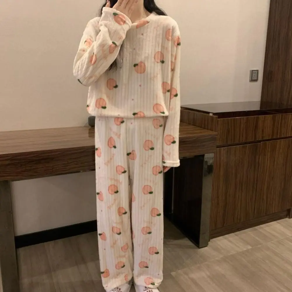 

Sweet Cute Bear Velvet Sleepwear Set Peach Long Sleeve Pajama Suit Flower Nightwear Winter Thick Warm Pajamas Autumn Winter
