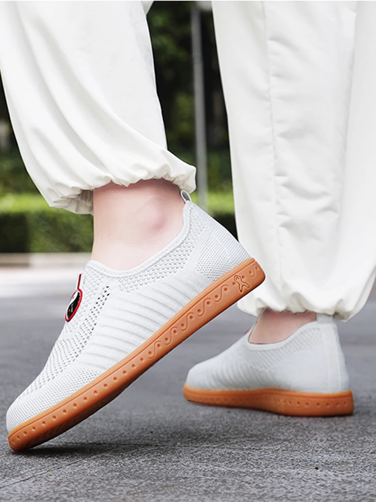 Summer Mesh Breathable Kung Fu Shoes Men Women TaiChi Martial Arts Shoes Comfortable Wear-Resisting Karate Taekwondo Sneakers