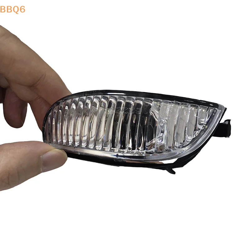 *1Pcs Reverse Mirror Signal Light 261600509R For Renault Logan Sandero II Turn Signal Light