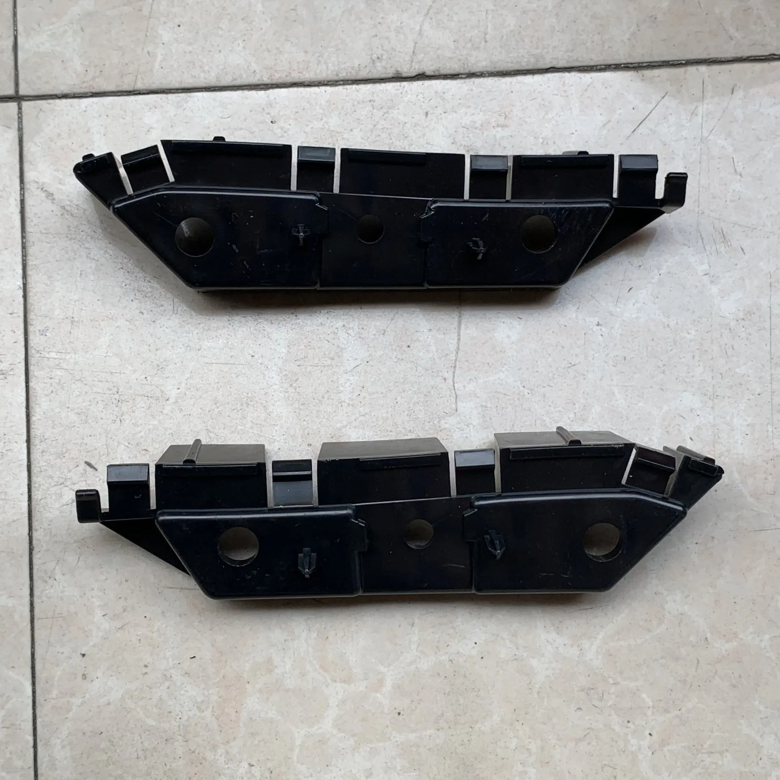 

DS73-17D958 DS73-17D959 Front Bumper Retainer Bracket Fit for Ford Fusion 13-16