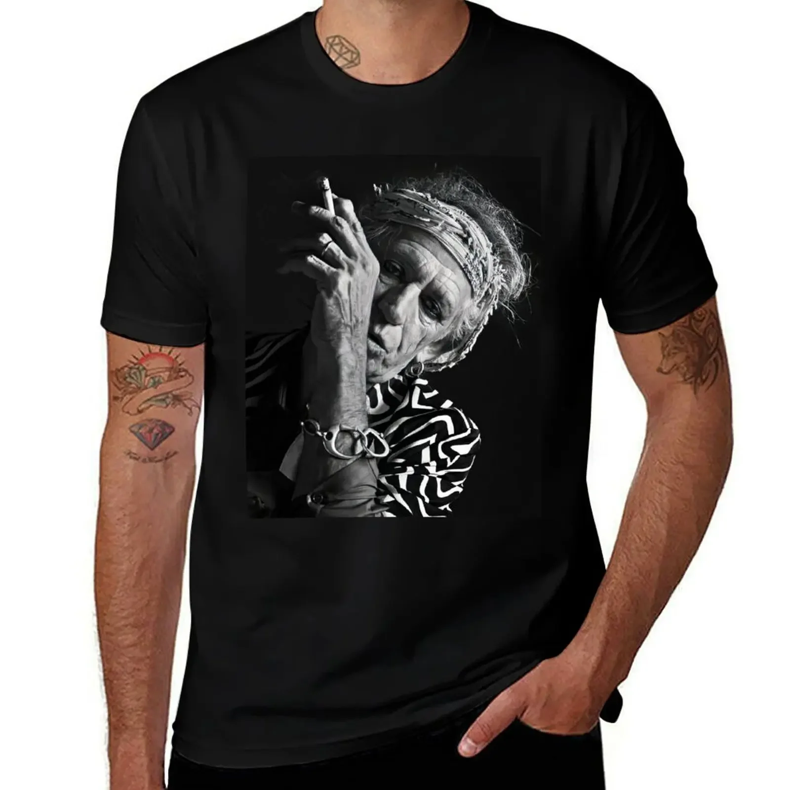 Camiseta con retrato en blanco y negro de Keith Richards, para hombre y mujer, estilo retro, leyenda del rock, música rockera, prenda informal de estilo urbano, topos góticos y punk.