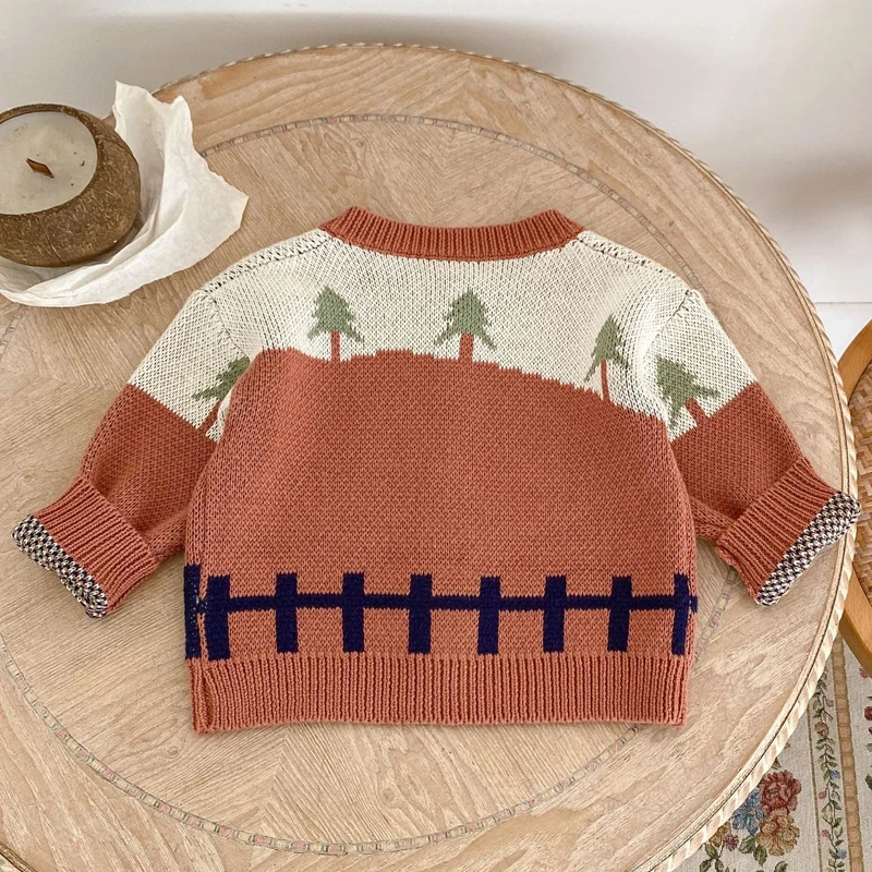 New autumn baby clothing, 0-3 year old female baby, jacquard knitted sweater on rural roads