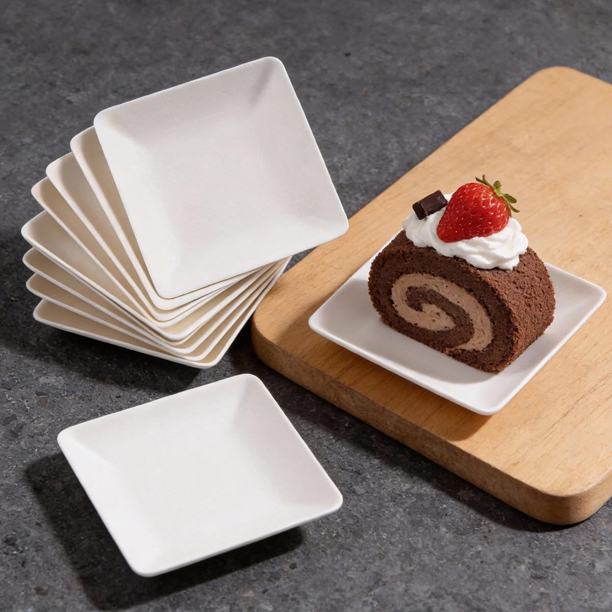 10/25/50 piezas de mini platos cuadrados desechables y compostables hechos con residuos de caña de azúcar, vajilla blanca, mini platos para postres, platos para aperitivos, platos para aperitizos, adecuados para bodas, fiestas de cumpleaños, varios pasteles, exhibiciones de mousse - Paquete económico para reposterías y celebraciones