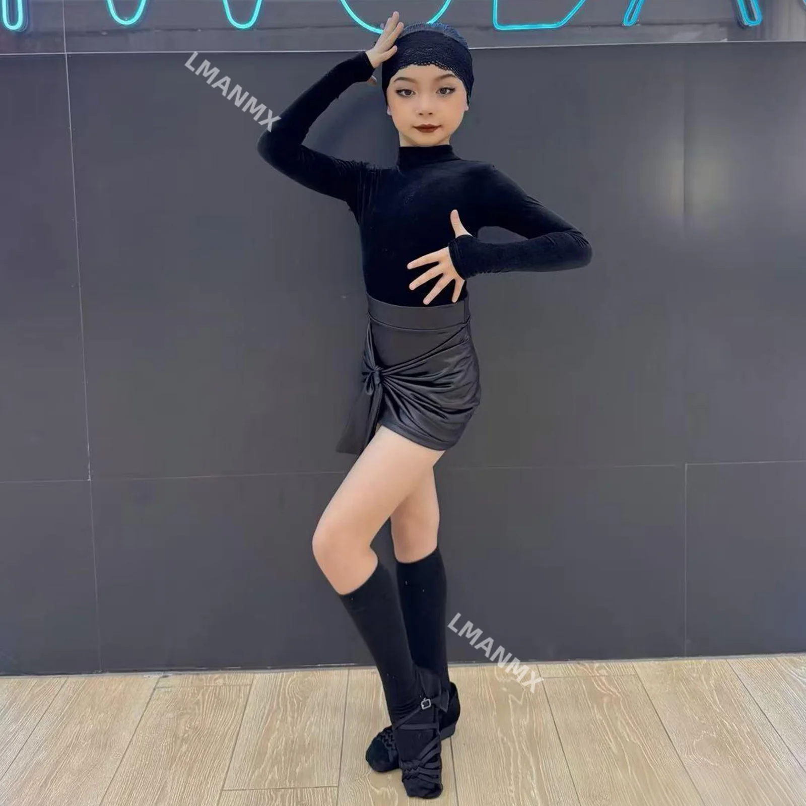 Nuevo traje de baile latino para niños exquisito conjunto de falda de cuero negro de manga larga