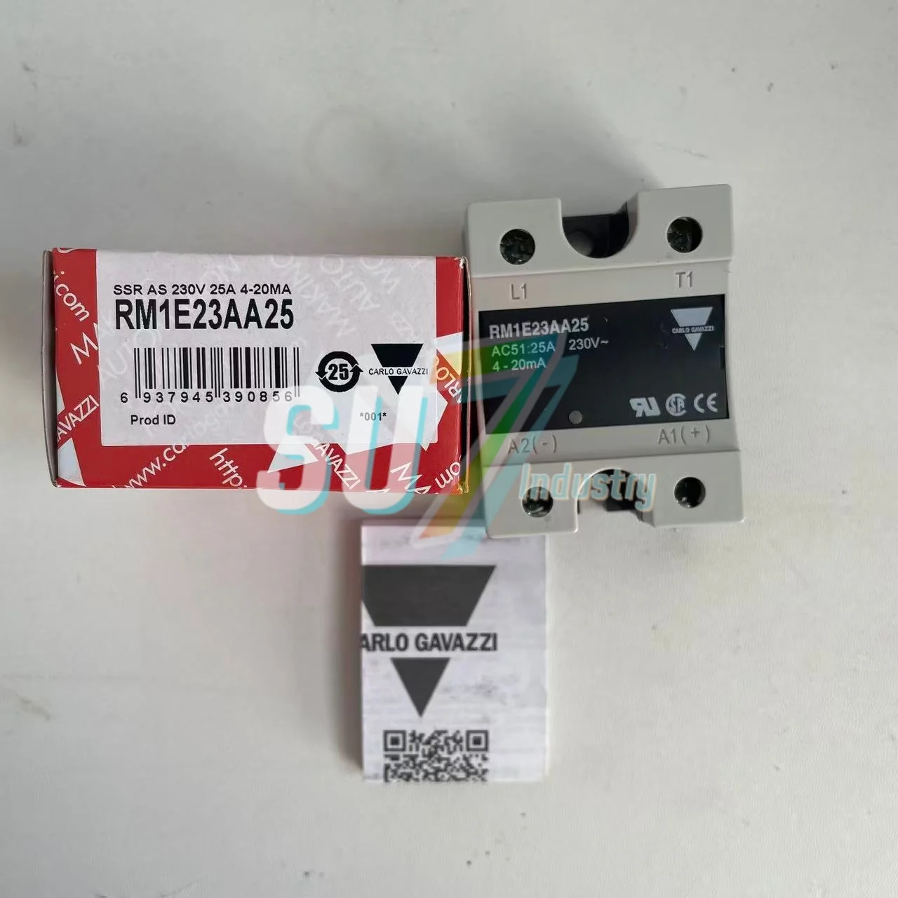 RM1E23AA25 Твердотельное реле новое в коробке