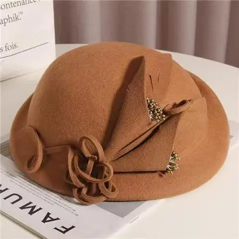 

Новые шерстяные фетровые береты 2026 года: круглые, в английском ретро-стиле, для конного спорта, зимние теплые шапки, роскошные коктейльные федоры с загнутыми полями