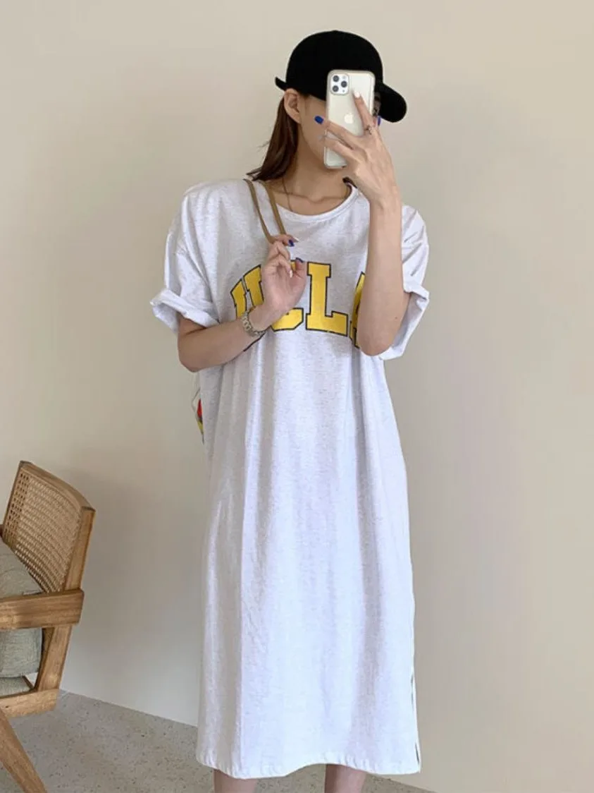 Vestido Cseta Informal y Cómodo con Bloques de Color, Estampado de Letras, Cuello Redondo, Abertura Lateral, Estilo Sudade...