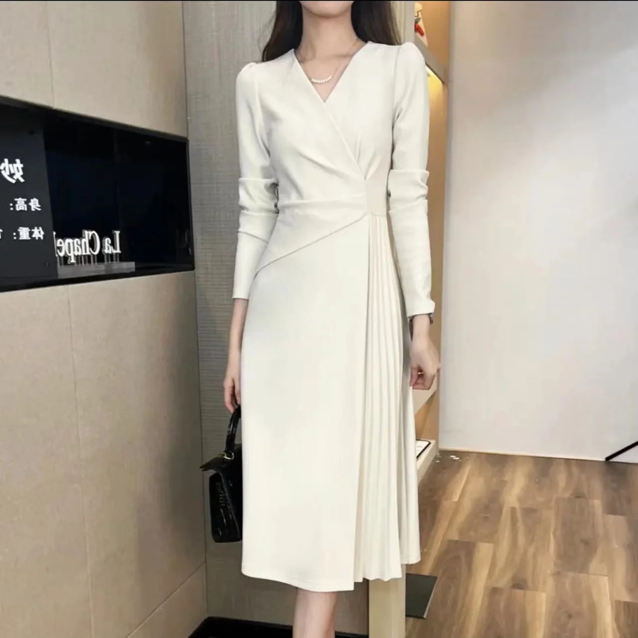 

2024 Fashion Elegant V-neck Women Bodycon Dress Spring Autumn Vestidos Half Sleeve Belted Split Package Hip Dress Female V430