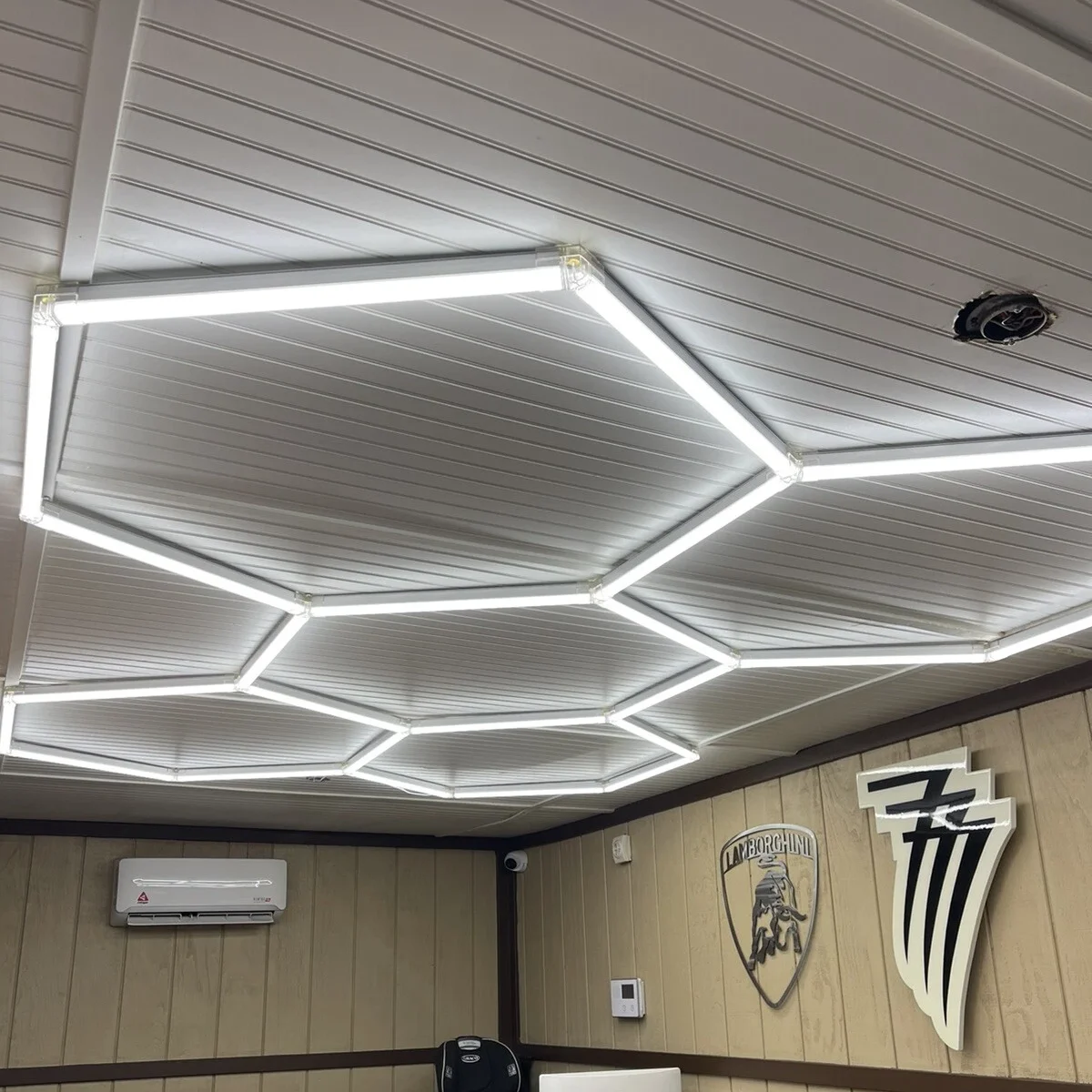 

Hexagonal LED Light for Garage and Workshop DIY Hex Detailing Lamp 6500K for Garage Barber Shop
