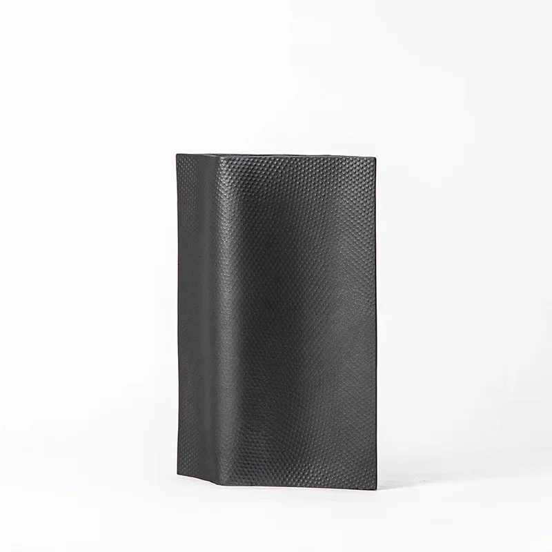Modern dark gray hammer spot, resin creative flower spot, resin handicraft, model room, side cabinet, dried flower vase.