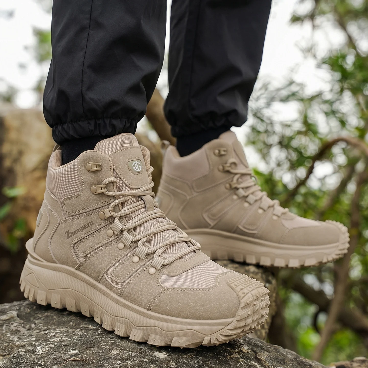 2026 New Men's Mid‑Top Breathable Canvas Shoes, Non‑Slip Wear‑Resistant Outdoor Hiking Boots, Plus‑Size Men's Work Boots