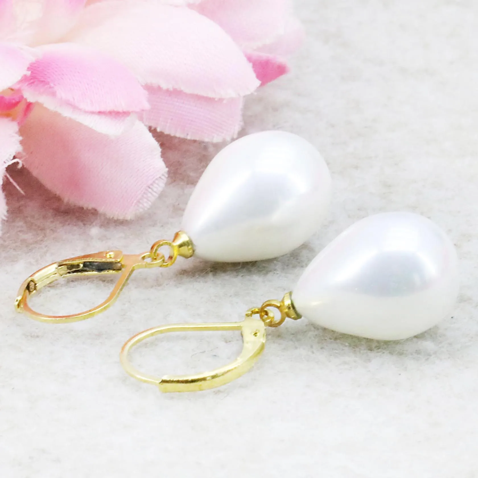High Quality white Natural Shell Pearl Earrings Ear Eardrop Water Tears Wedding Women Girls Gifts Jewelry making Design 12x16mm