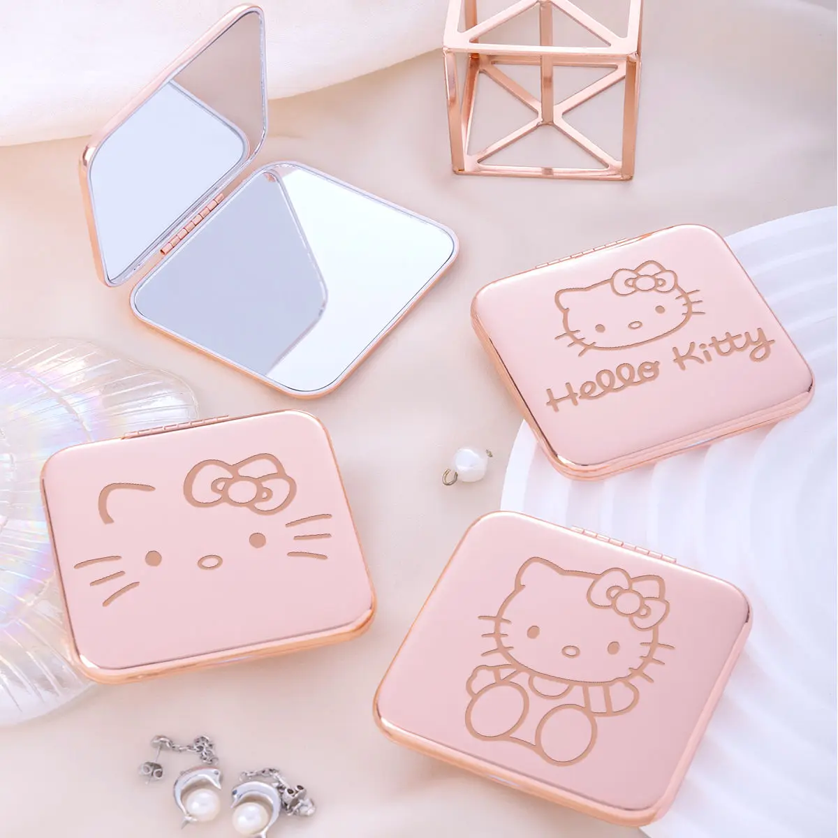 Handheld Hello Kitty Cosmetic Mirror Kawaii Exquisite Daily Girl Anime Cartoon Convenient Travel Life Supplies Birthday Gift