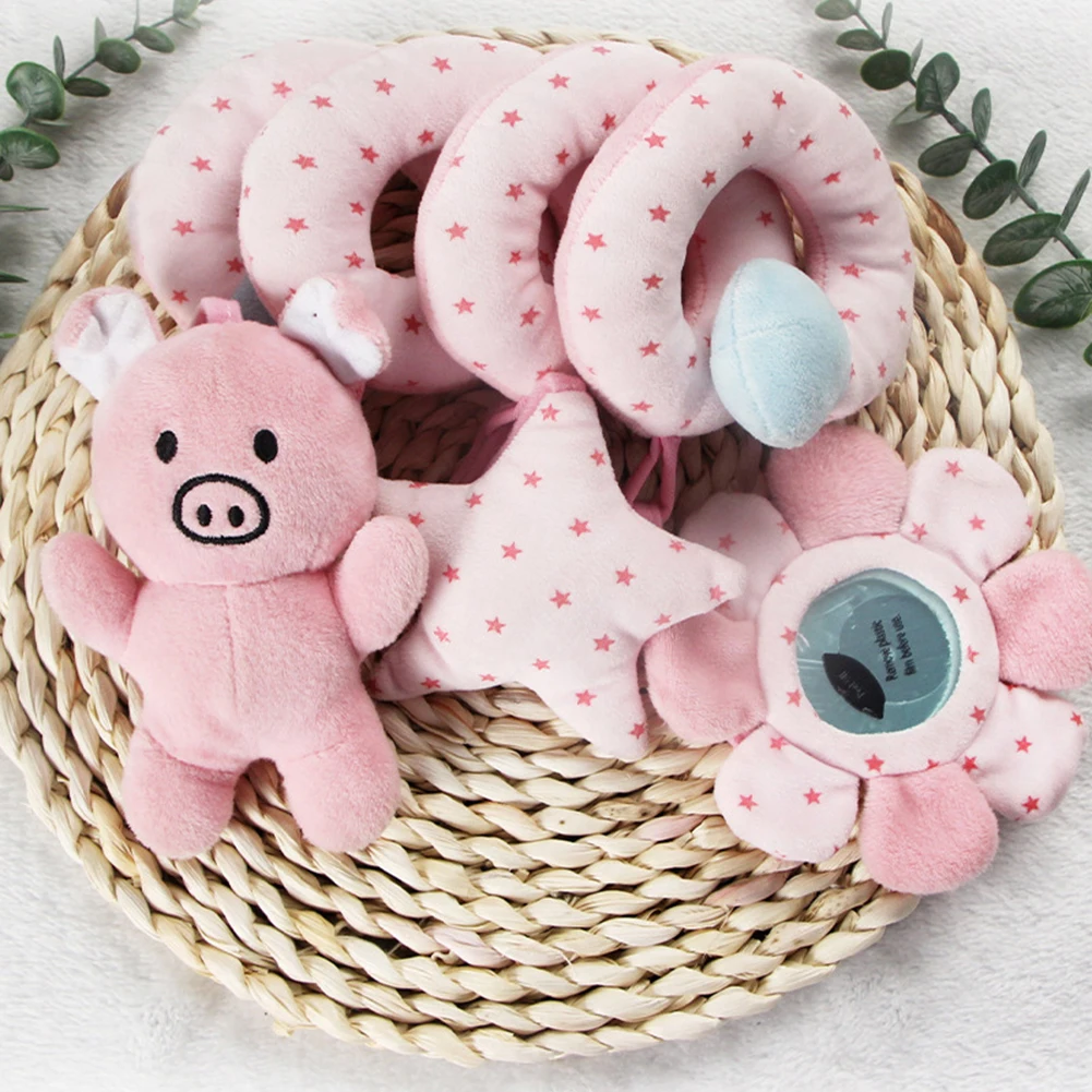 Berço de bebê pendurado brinquedos ao redor da cama, atividades espirais pendurados berços carrinhos brinquedos, melhorar a coordenação olho-mão para bebês