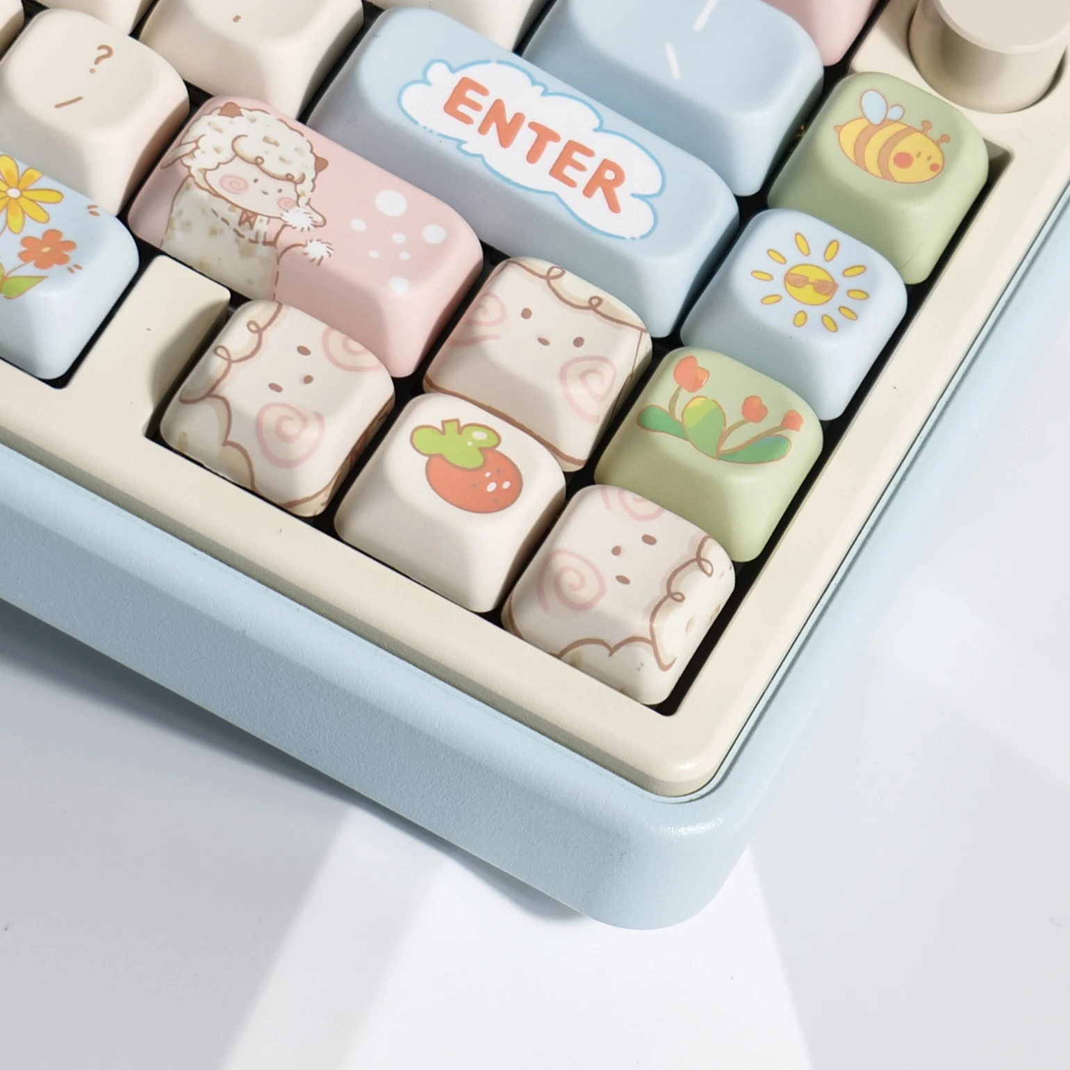 Imagem -03 - Primavera Keycap para Piquenique Tema Cordeiro Branco Ovelha Gorda Sublimação Fresca Pbt F75 F87 F99 Vgn Xoa Mda Cute Cartoon 141key