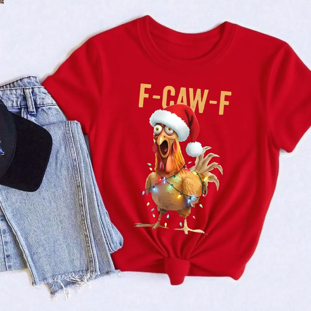 Camiseta masculina engraçada de galo de Natal preta de manga curta com texto "F-CAW-F" e galo em chapéu de Papai Noel com luzes roupas festivas