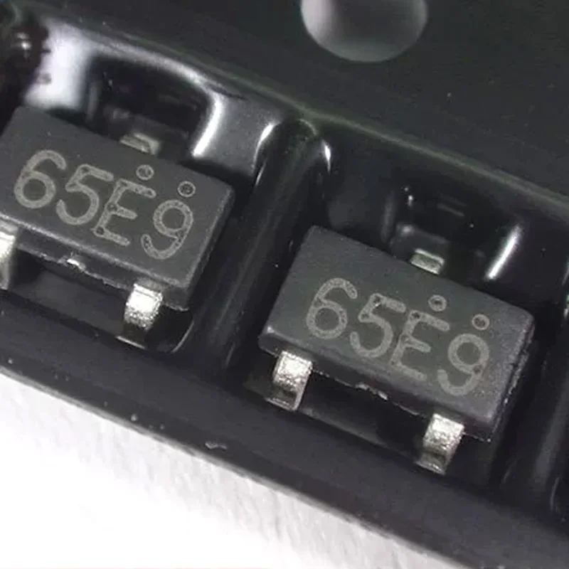 

10 Pieces of Brand New Original Xc6206P152Mr with Silk Screen 65E9 Sot23 1.5V 300Ma Smd Voltage Regulator Chip