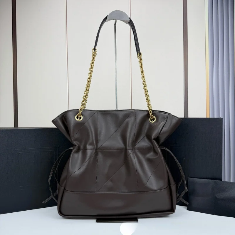 Pleated Chain Styli…