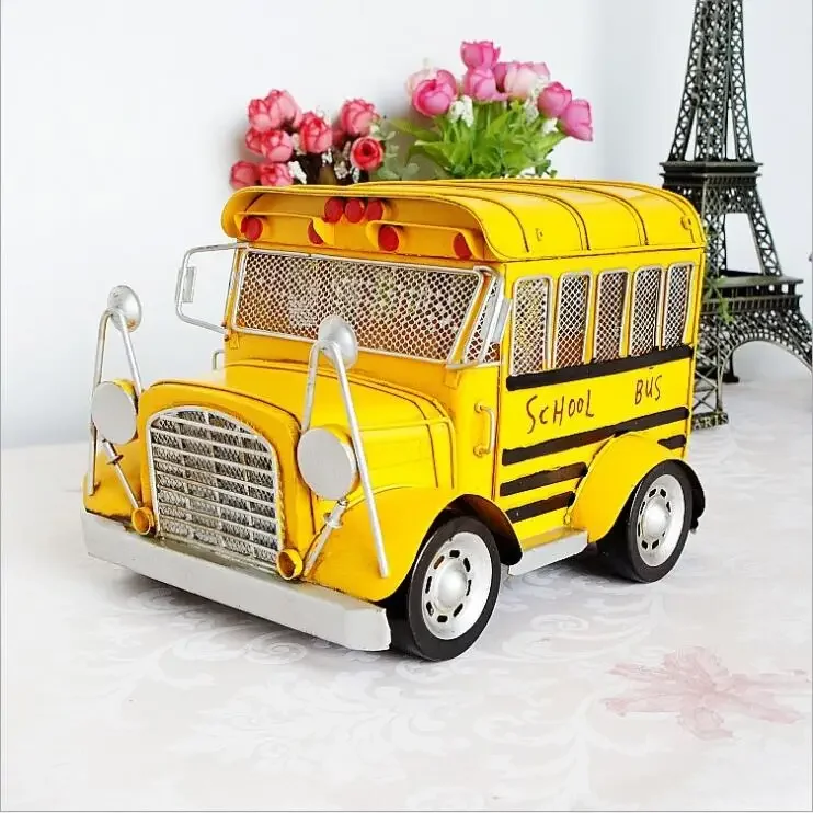 European Retro Nostalgia Metal Old School Bus Storage Box Craft Model Decoration Restaurant Bar Window Display