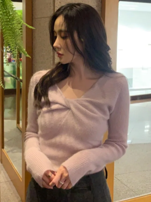 

Chic Spring Gentle Knitwear V-ne Knot Twist Soft Slim Fit Long Sve Women's Sweater Versatile Comfortable Breathable