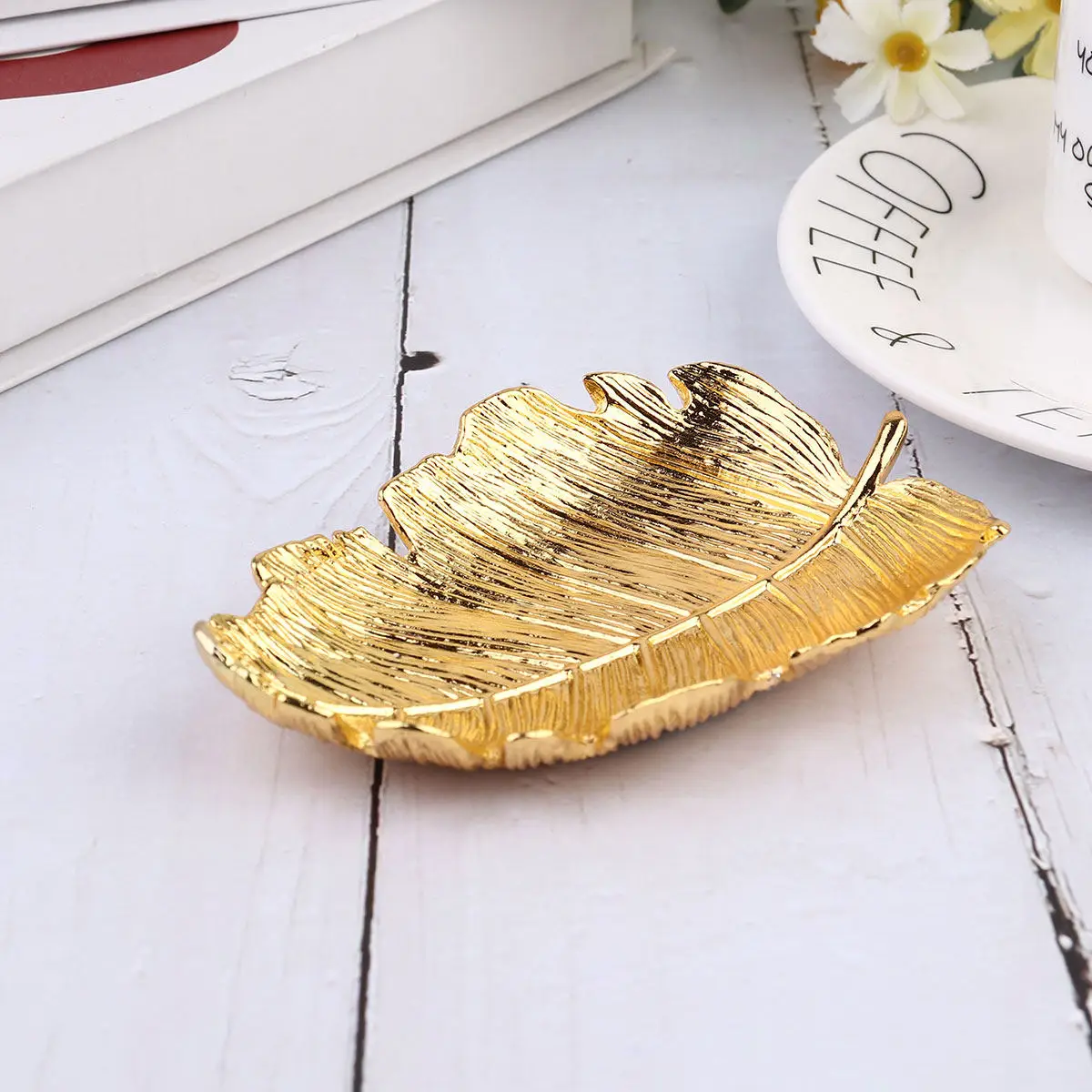 

Jewelry Tray For Storage Ring Display Plate Mini Shape Trinket Organizer Golden Leaf Design Wedding Gift Rings Storage Tray Home