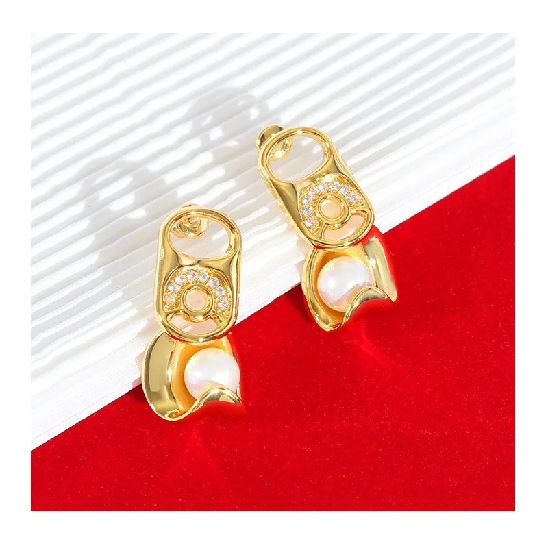 

Retro Pearl Earrings Femininity Diamond Needle Earrings Qingdao Fashion Versatile
