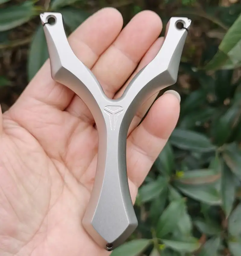 New Professional Full Titanium Alloy Flat Rubber Band Slingshot Portable Sling Shot High Quality Precision Hunting Catapult