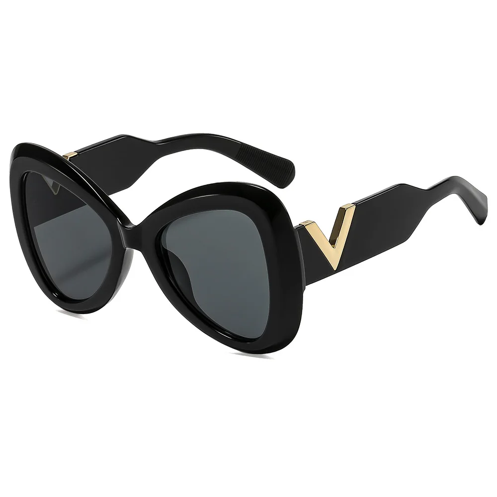 

Retro Vintage Sunglasses Women/Men Unisex with Fashion V-shaped Foots Outdoor Sunshade