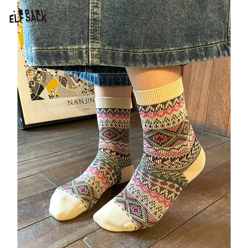 

ELFSACK 2025 Winter New Arrivals Y2K Bohemian Stripe Socks For Woman