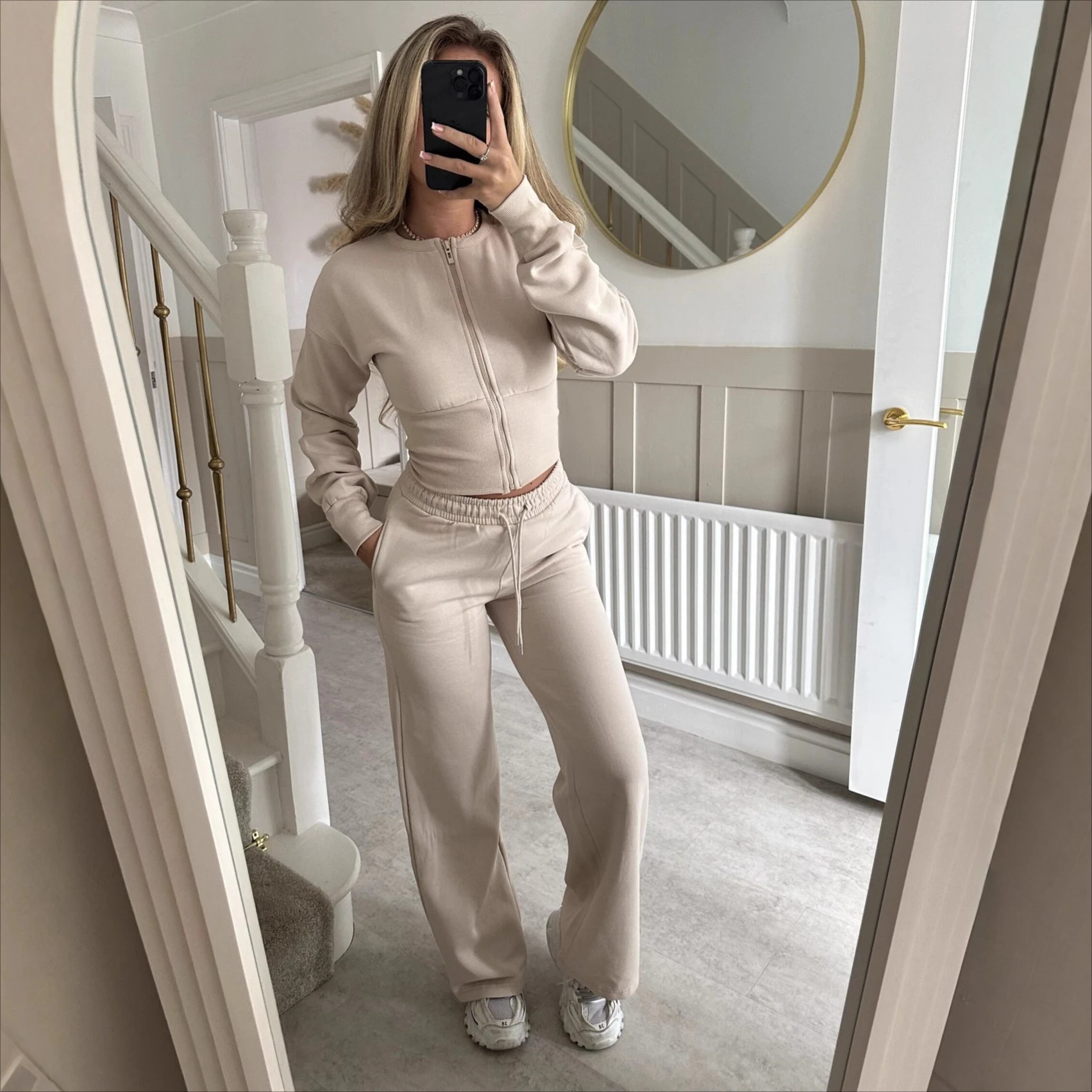 

Women Two Piece Sets Sports Suit Zipper Jacket Short Cardigan Y2K Pant Tracksuit Jogging Trousers Outfits Autumn Matching Set