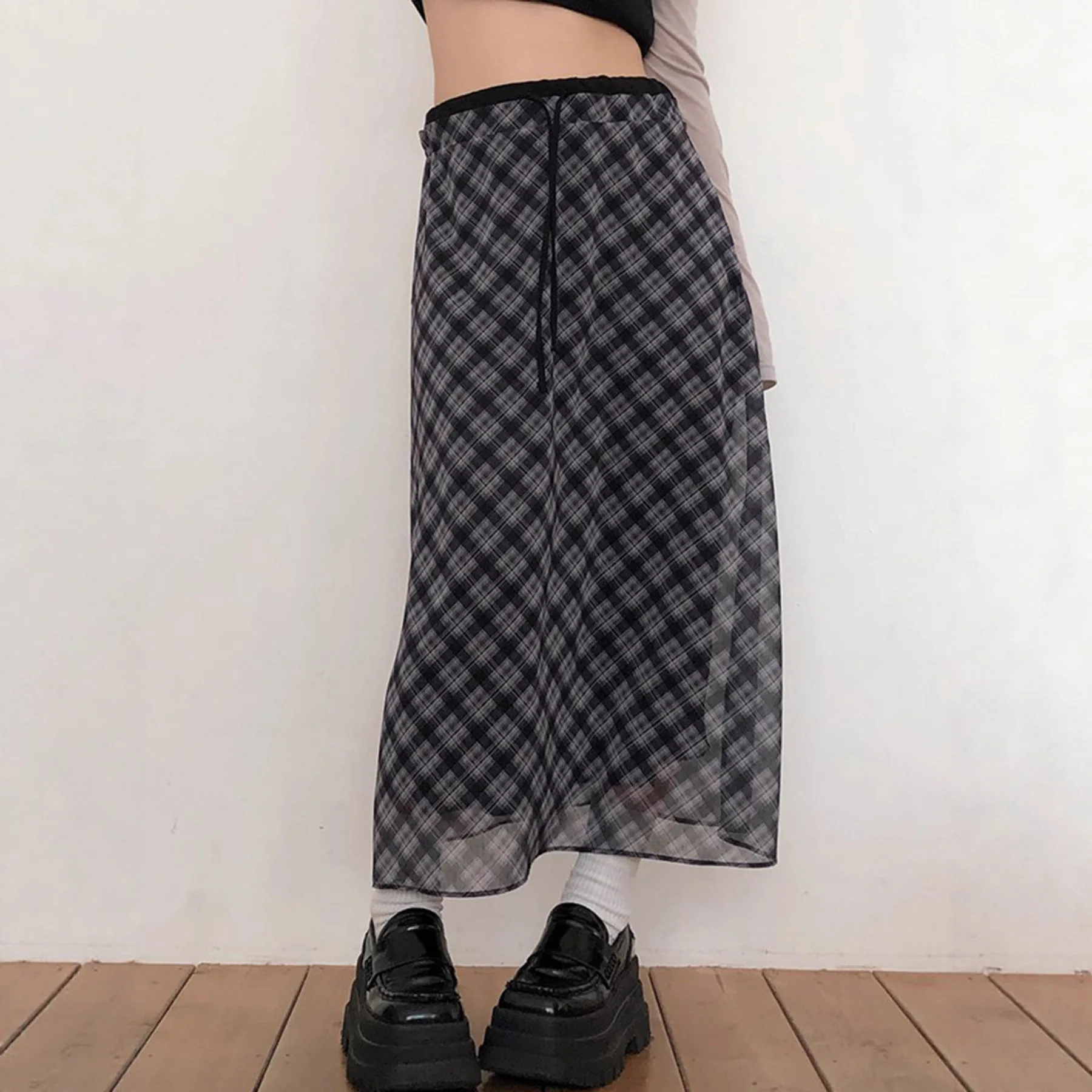 

European and American new fashion literature retro plaid contrast basic chiffon stitching straight skirt with casual dress.